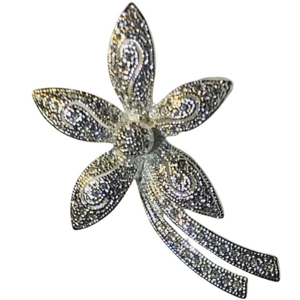 Napier Womens Silver Tone Shimmering Rhinestone Flower Vintage Brooch Pin 2.5”